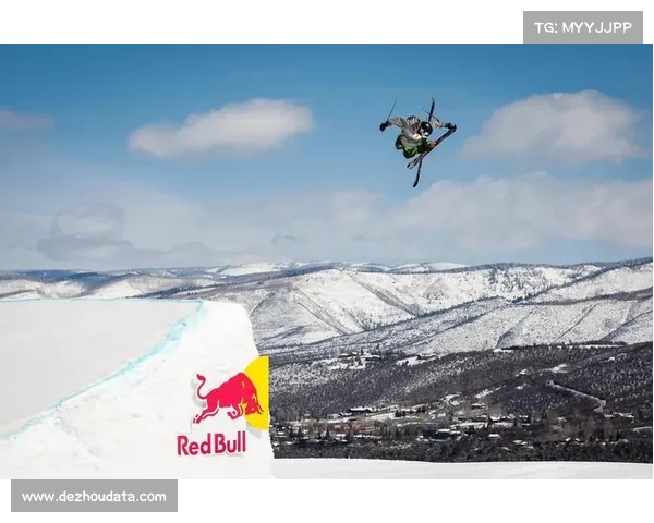 诺伊尔复健纪录片上线 揭示滑雪重伤后门将转型成中心球员历程