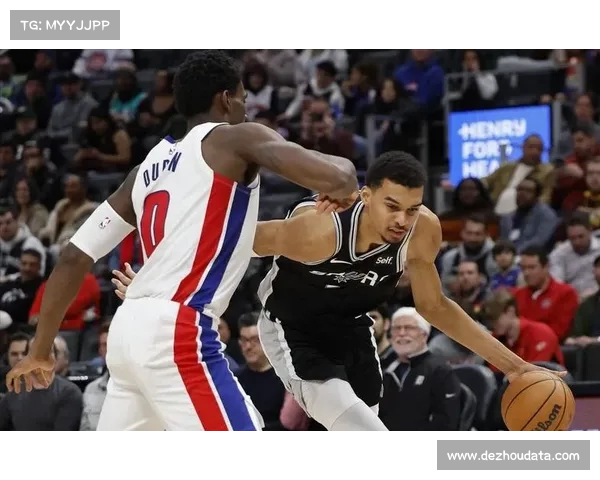 马刺轻取湖人坐稳西部第二，文班亚马替补贡献16+14+4帽